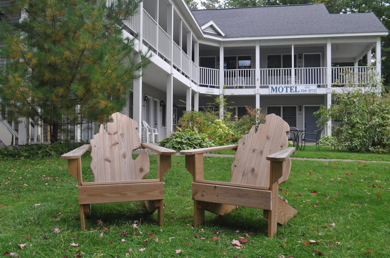 The M-22 Inn Glen Arbor Esterno foto